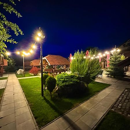 Vila Hora Cu Brazi Zărneşti Esterno foto