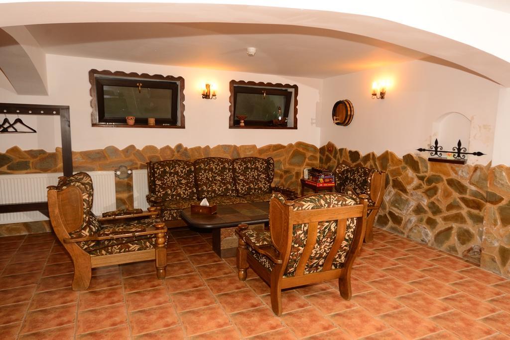 Vila Hora Cu Brazi Zărneşti Esterno foto